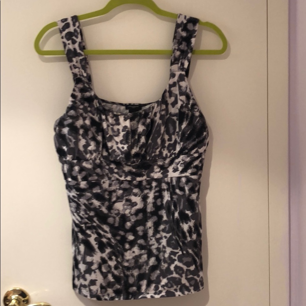 Ann Taylor tank in size large